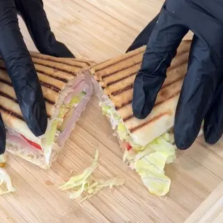 Sandwich cu Sunca 310g