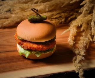 Burger cruncky (putin picant)