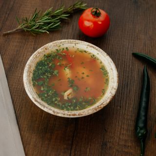 Ciorba de afumatura cu taietei de casa