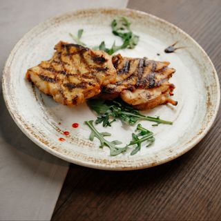 Pulpă de pui dezosată la grătar