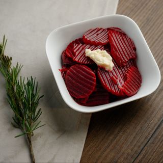 Salată de sfeclă roșie