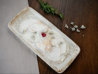 Pui în sos gorgonzola