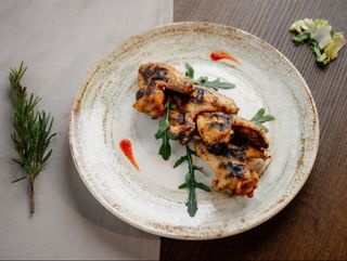 Aripi de pui la gratar