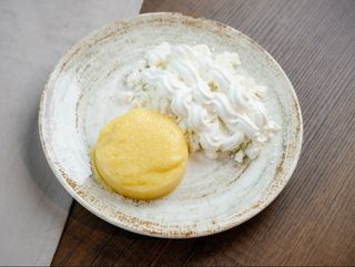 Branza cu smantana si mamaliguta