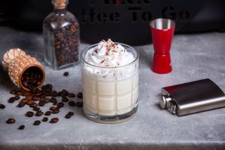 Ciocolată caldă albă