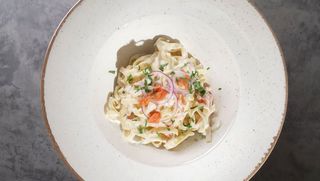 Tagliatelle cu somon și praz