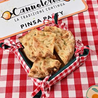 Focaccia cu rozmarin și ulei de măsline