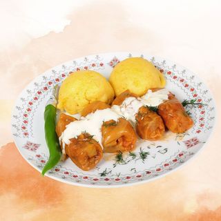 Sarmale cu carne în foi de varză 