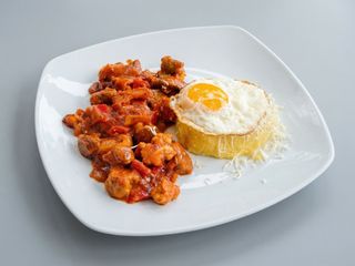 Pui bunica cu mămăligă