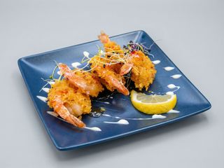 Creveți pane cu sos sweet chilli