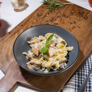 Tagliatelle cu somon