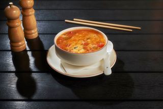 Supă de roșii cu ou