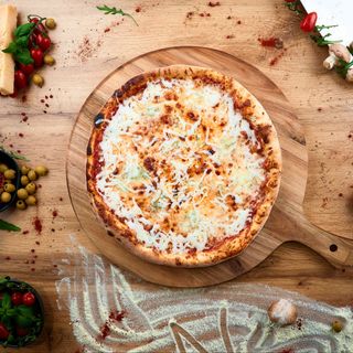 PIZZA QUATTRO FORMAGGI