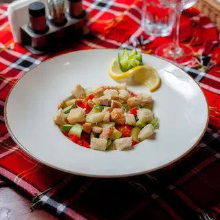 Salată Roni cu pui