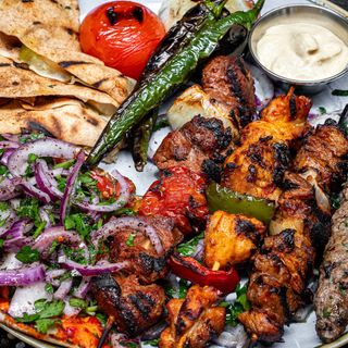 MIXED GRILL - SELECTIE DE 4 FRIGARUI LA GRATAR