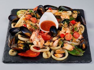 Platou Fructe de Mare si Legume 1150g