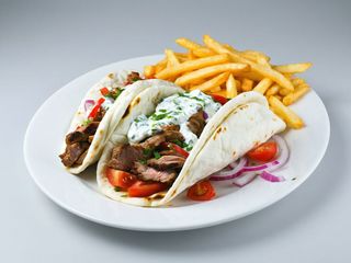 Gyros mixt la farfurie