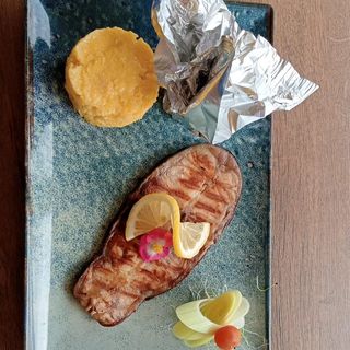 Somn la gratar cu mamaliguta si lamaie