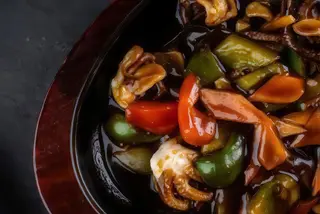 Fructe de mare cu sos de stridii