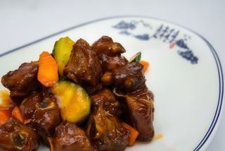 Coaste de porc în sos chinezesc