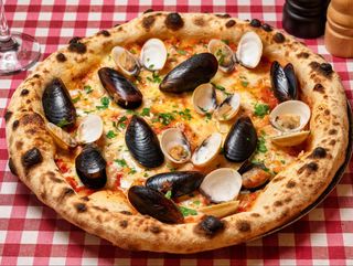 Pizza Cozze e Vongole al Pomodoro