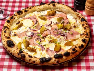 Pizza Romanian Fusion