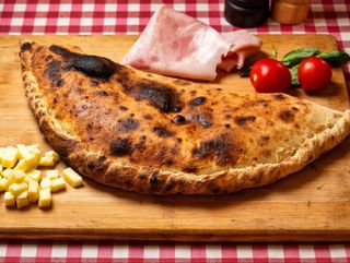 Pizza Calzone Prosciutto Cotto