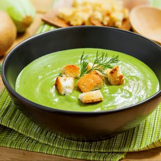 Supa crema de broccoli cu blue-cheese