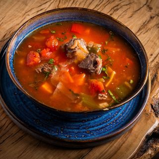 Ciorba de vacuta cu smantana si ardei iute