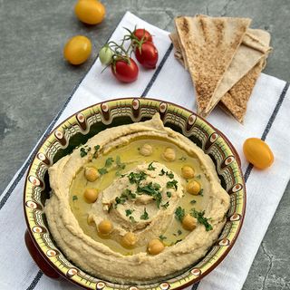 Hummus cu turta