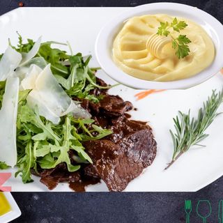 Tagliata di filetto cu rucola, parmezan  (muschi de vita )