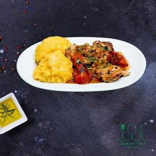 Saramura de pui cu mamaliga 400g