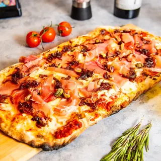Pinsa Prosciutto E Funghi
