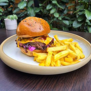 Pulled Beef Burger