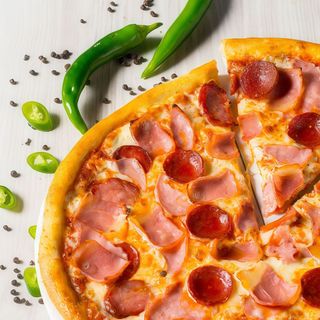 Pizza Quattro Carni standard