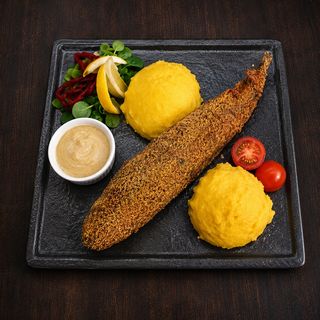 Pastrav la gratar sau prajit cu mamaliga si usturoi -250/200g