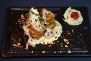 Cordon bleu de porc şi sos de ciuperci