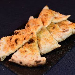 Focaccia cu parmezan