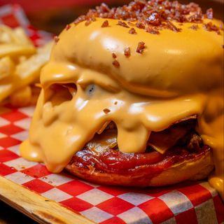 Lava Cheeseburger 400/150g