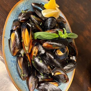 PLATOU DE SCOICI IN SOS DE VIN ALB 800G