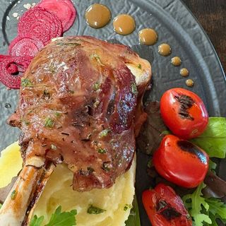 Ciolan de porc cu piure fin aromatizat cu trufe 400/250g