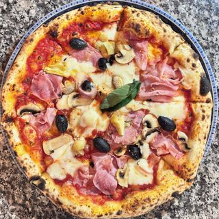 Pizza Capricciosa Ø 32cm