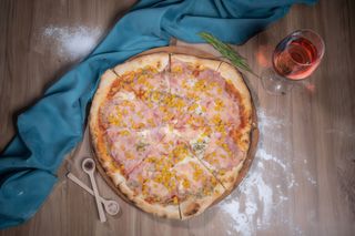 Pizza cu șuncă și porumb Ø38cm
