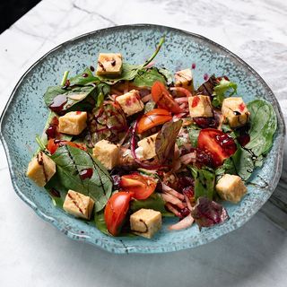 Salata MammaMia cu Tofu Crocant