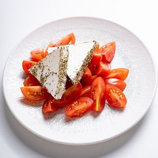 Salată de roșii cherry cu branza feta