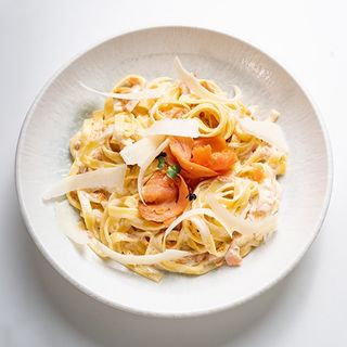 Tagliatelle cu somon