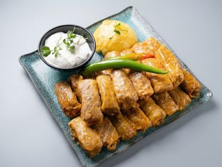 Platou sarmale moldoveneşti