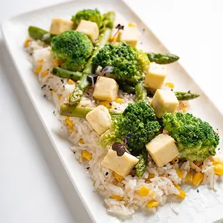 Tofu Crocant cu Broccoli si Sparanghel