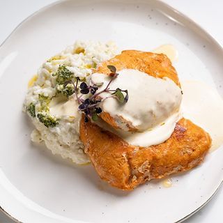 Piept de curcan cu orez si broccoli