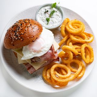 Meniu Breakfast Burger